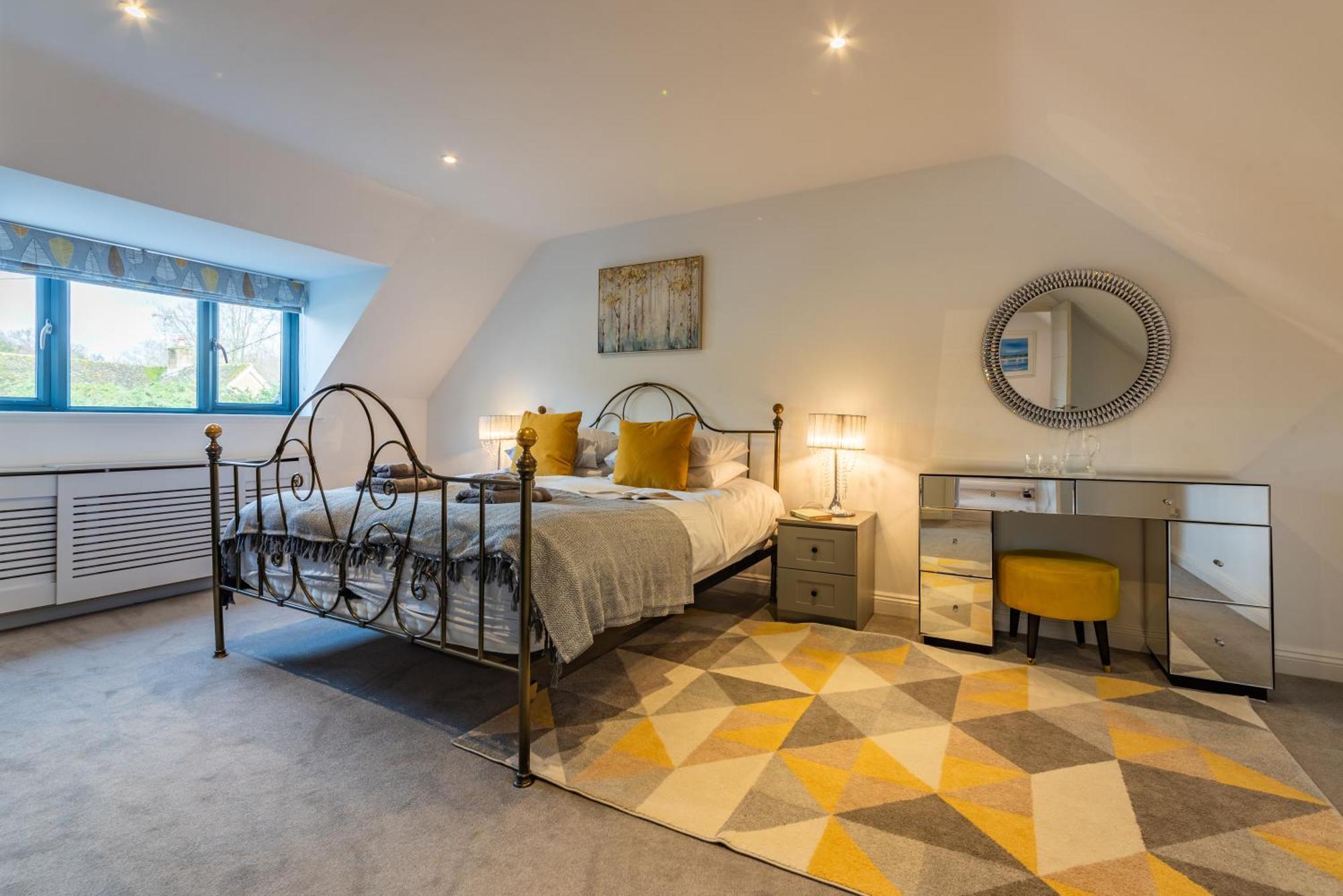 Cotswold Holiday Let With Hot Tub - The Old Garage Чиппинг-Нортон Экстерьер фото