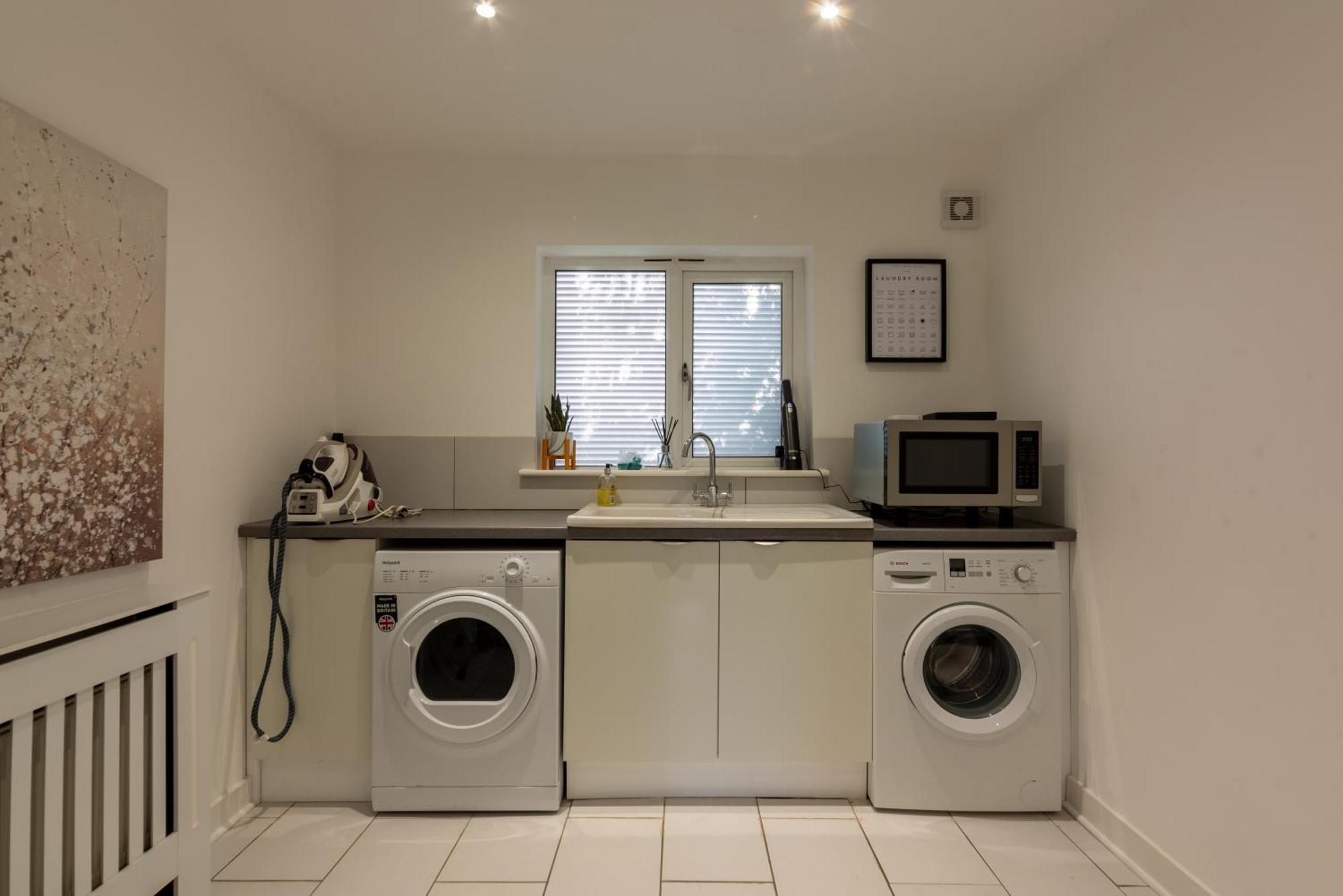Cotswold Holiday Let With Hot Tub - The Old Garage Чиппинг-Нортон Экстерьер фото