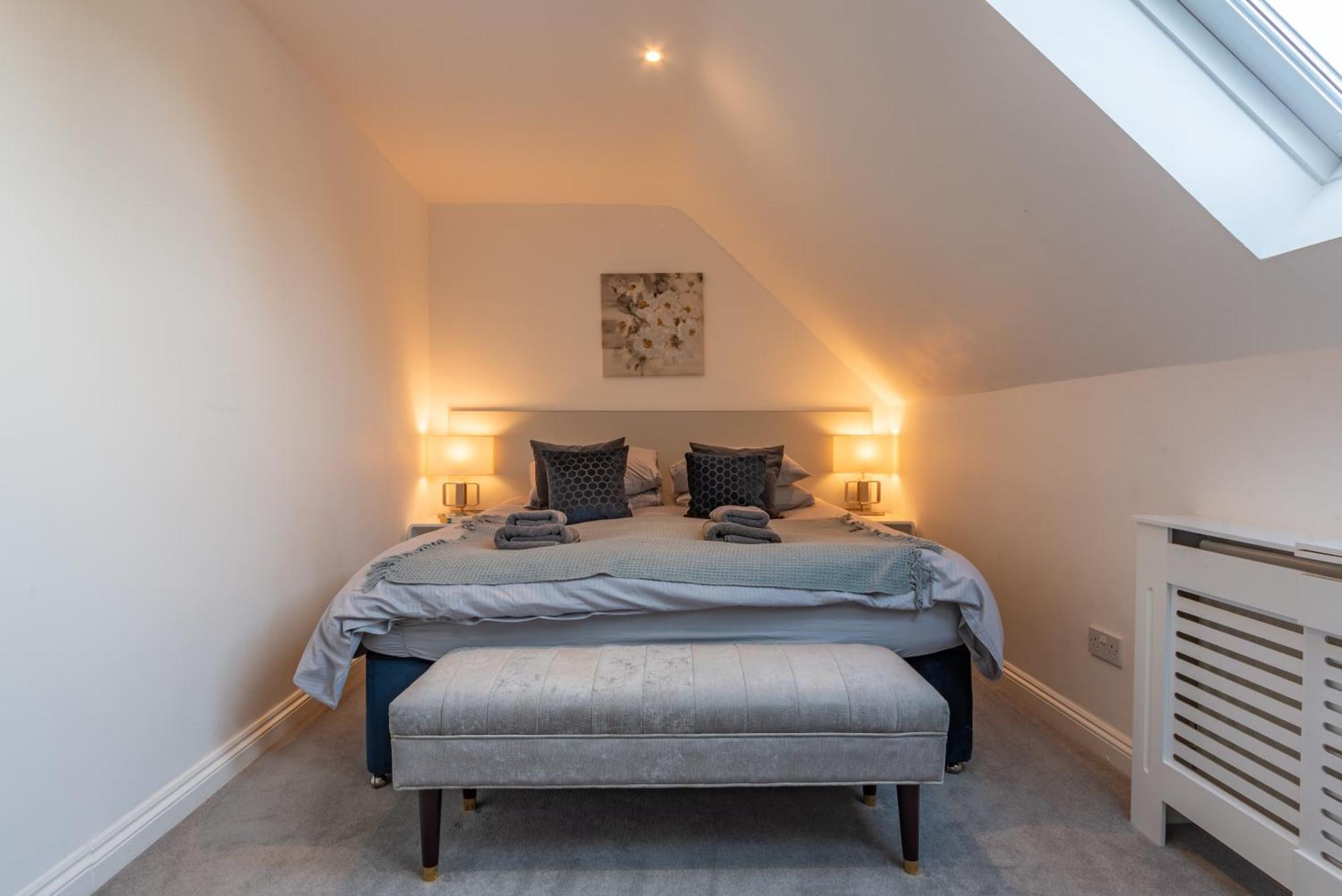 Cotswold Holiday Let With Hot Tub - The Old Garage Чиппинг-Нортон Экстерьер фото